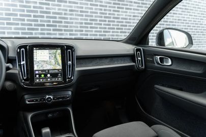 Car image 42