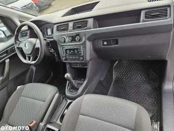 Car image 27