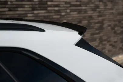 Car image 37