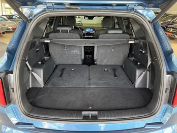 Car image 36