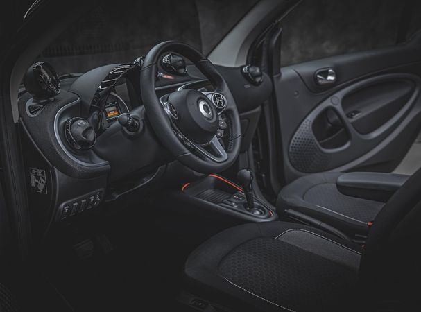 Smart ForTwo cabrio EQ passion 60 kW image number 12