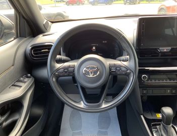 Car image 11