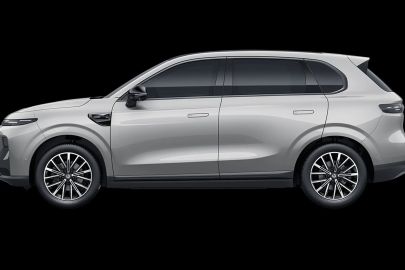 Car image 3