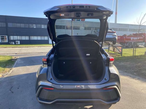 Toyota C-HR 2.0 Hybrid 145 kW image number 7