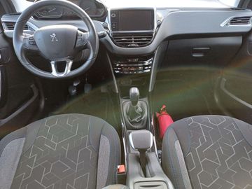 Car image 15