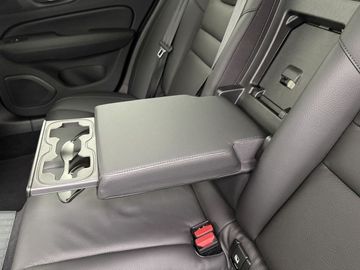 Car image 43