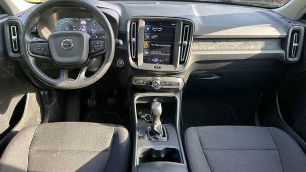 Volvo XC40 Momentum 110 kW image number 14