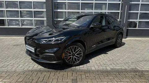 Car image 40