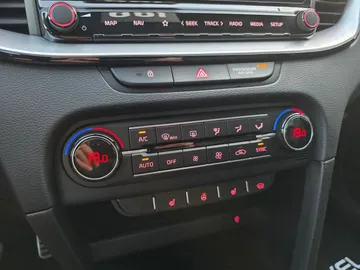 Car image 43