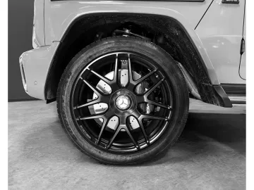 Car image 29