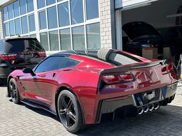 Car image 3