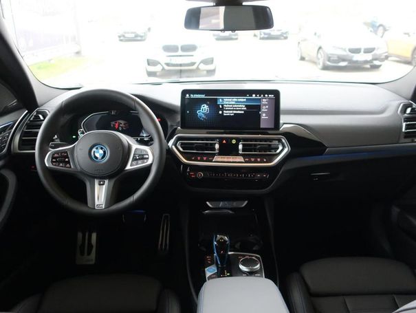 BMW iX3 M Sport 210 kW image number 9