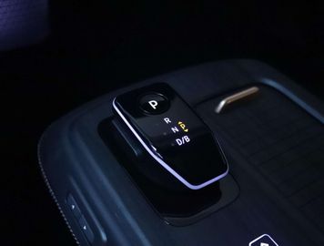 Car image 37