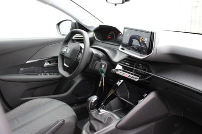 Car image 30