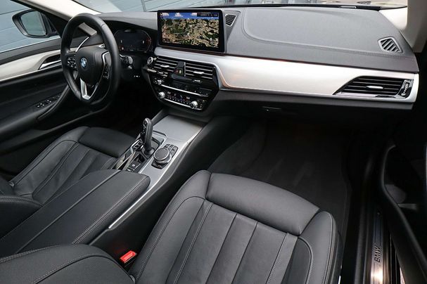 BMW 520d Touring 140 kW image number 5