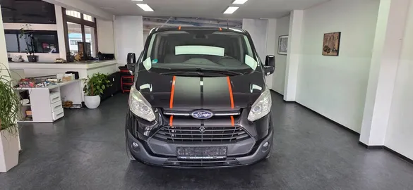 Car image 5