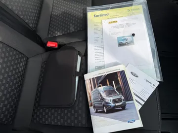 Car image 36