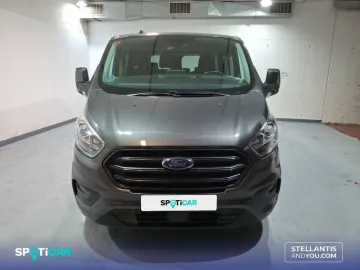 Car image 4