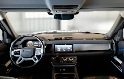 Car image 8