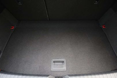 Car image 40