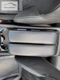 Car image 36