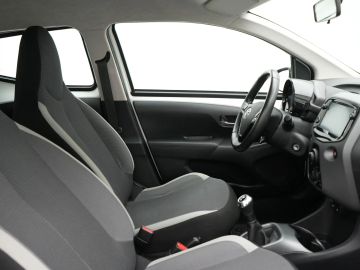 Car image 50
