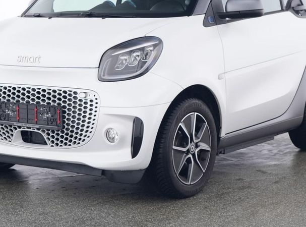 Smart ForTwo cabrio EQ passion 60 kW image number 4