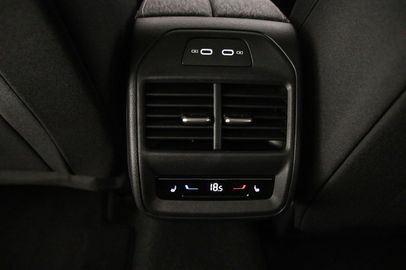 Car image 41