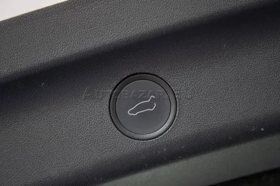 Car image 39