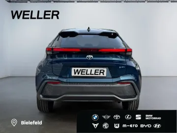 Car image 5