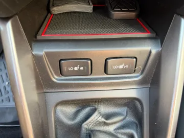 Car image 34