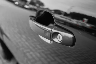 Car image 38