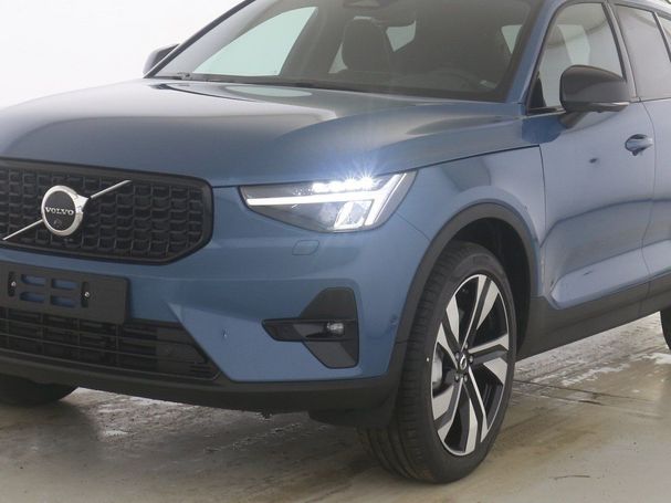 Volvo XC40 B4 Ultra Dark 145 kW image number 8