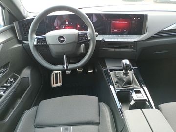 Car image 13