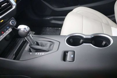 Car image 25