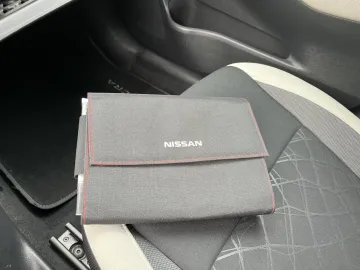 Car image 33