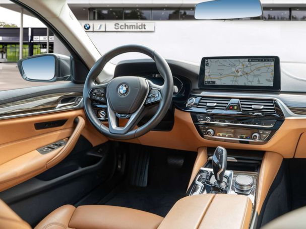 BMW 530i Touring xDrive Luxury Line 185 kW image number 3