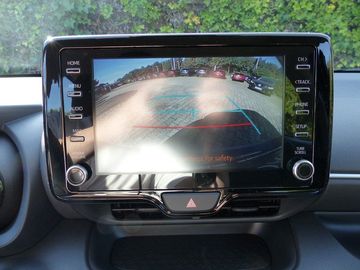 Car image 10