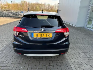 Car image 40