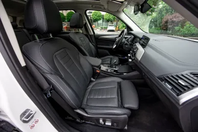 Car image 39