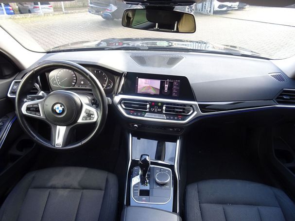 BMW 318i Advantage 115 kW image number 10