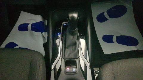 Car image 30