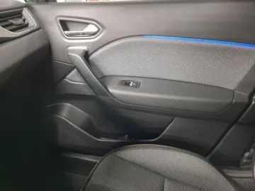 Car image 31
