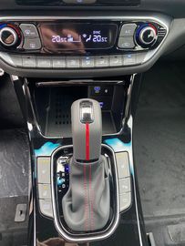 Car image 37