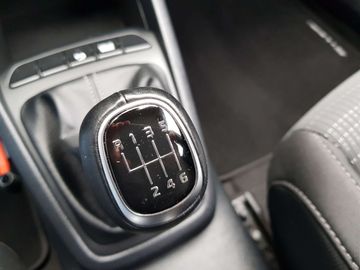 Car image 30