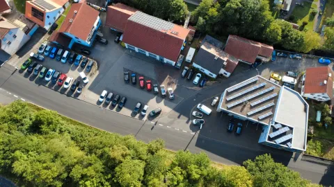 Car image 27