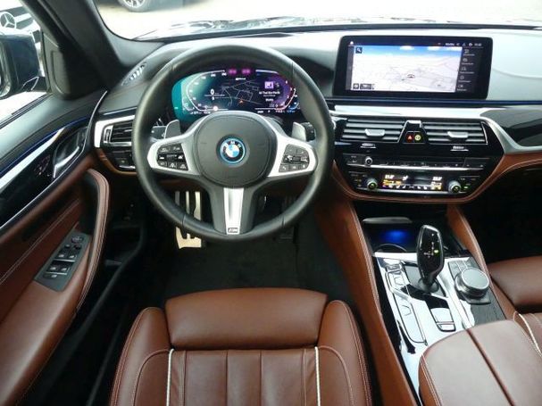 BMW 530 Touring xDrive 215 kW image number 15