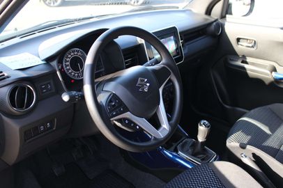 Car image 12