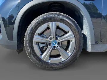 Car image 35