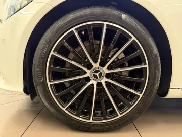Car image 35